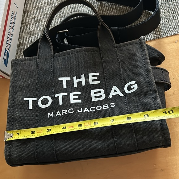 Marc Jacob's tote bag/ crossbody purse - Picture 8 of 9